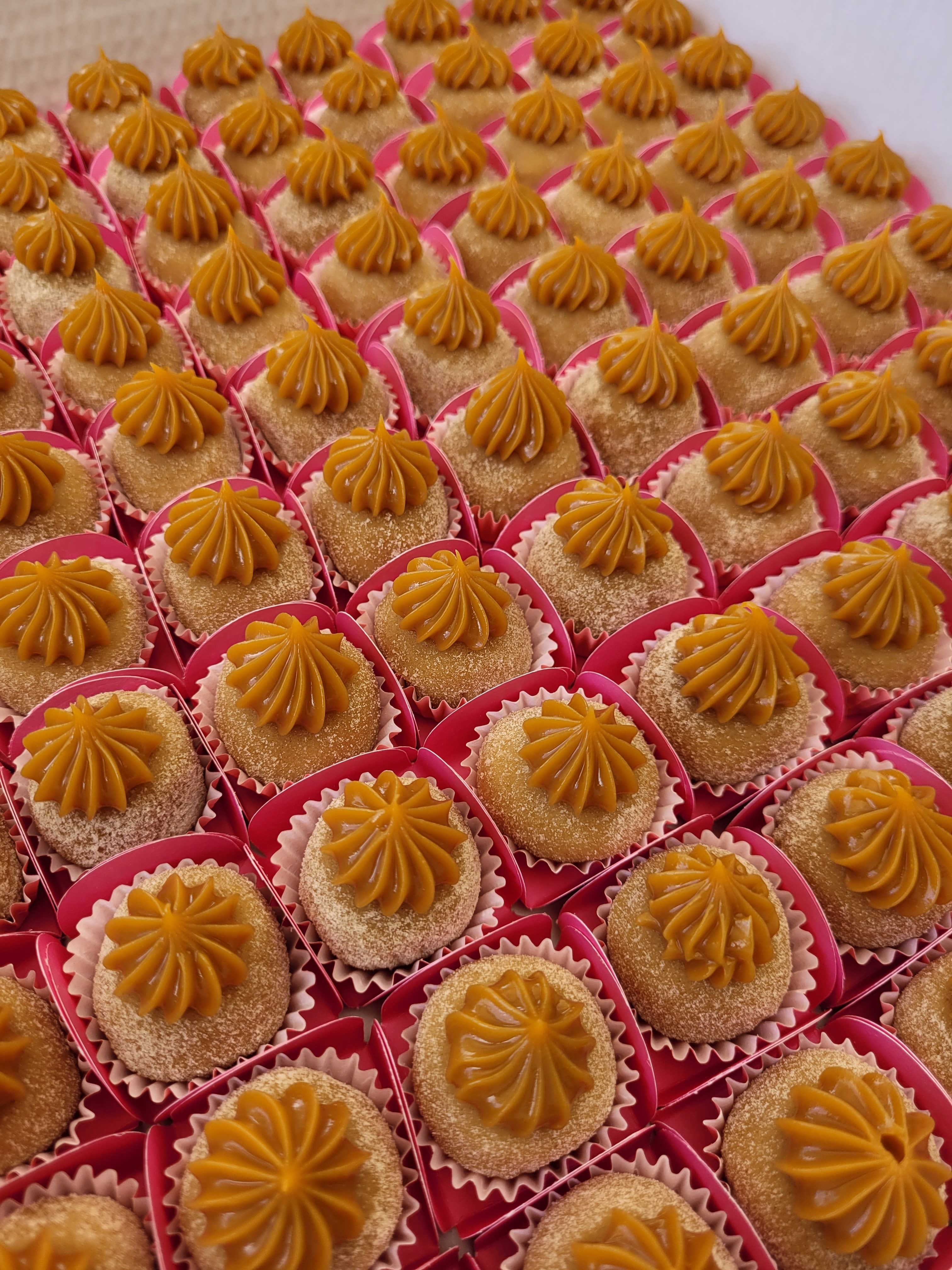 Brigadeiros decorados encomenda Curitiba